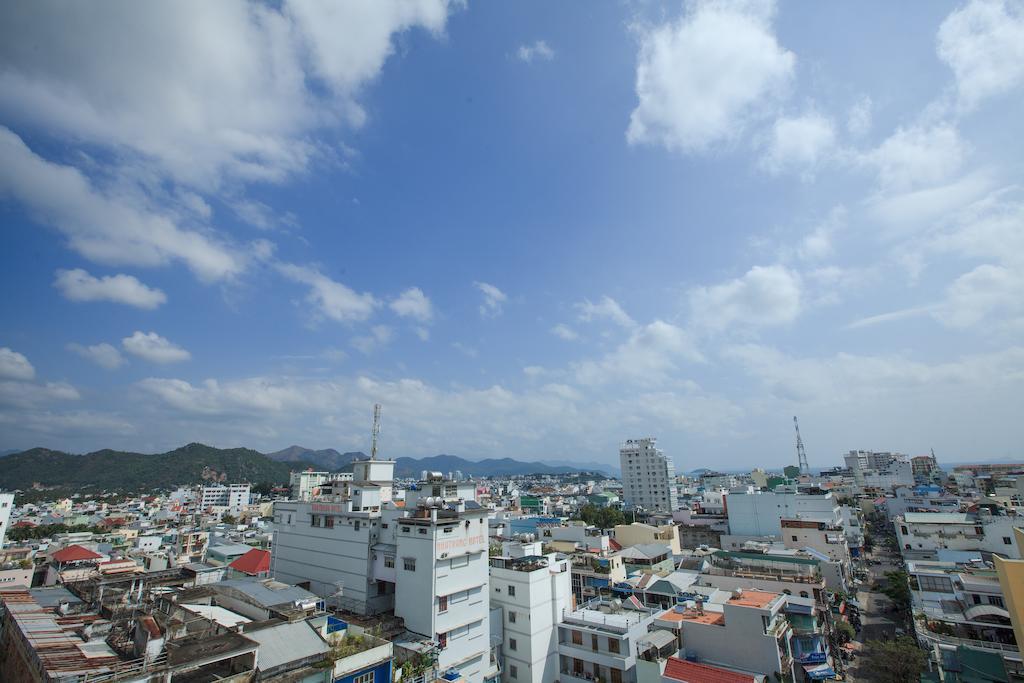Den Long Do Hotel Nha Trang Exterior foto