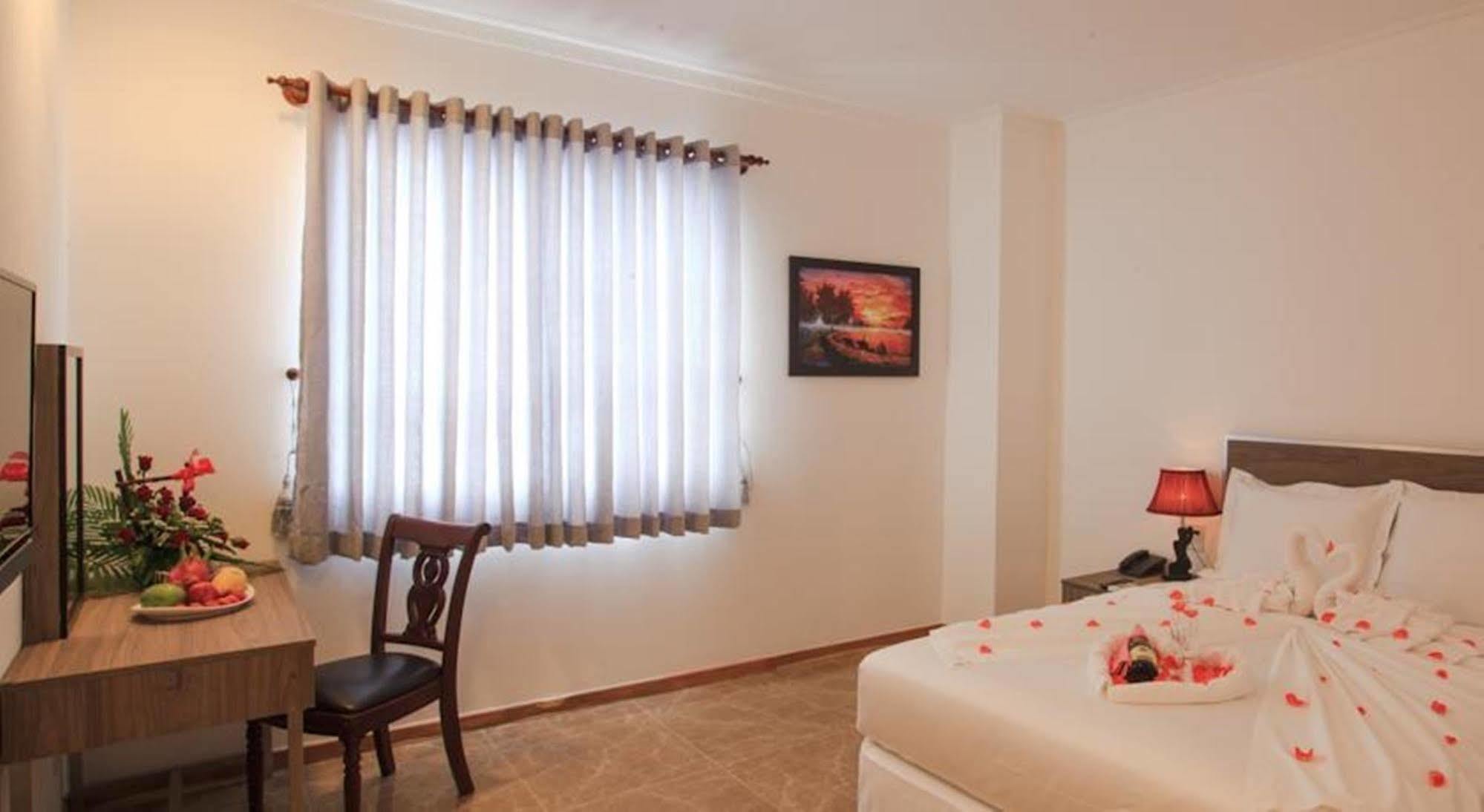 Den Long Do Hotel Nha Trang Exterior foto