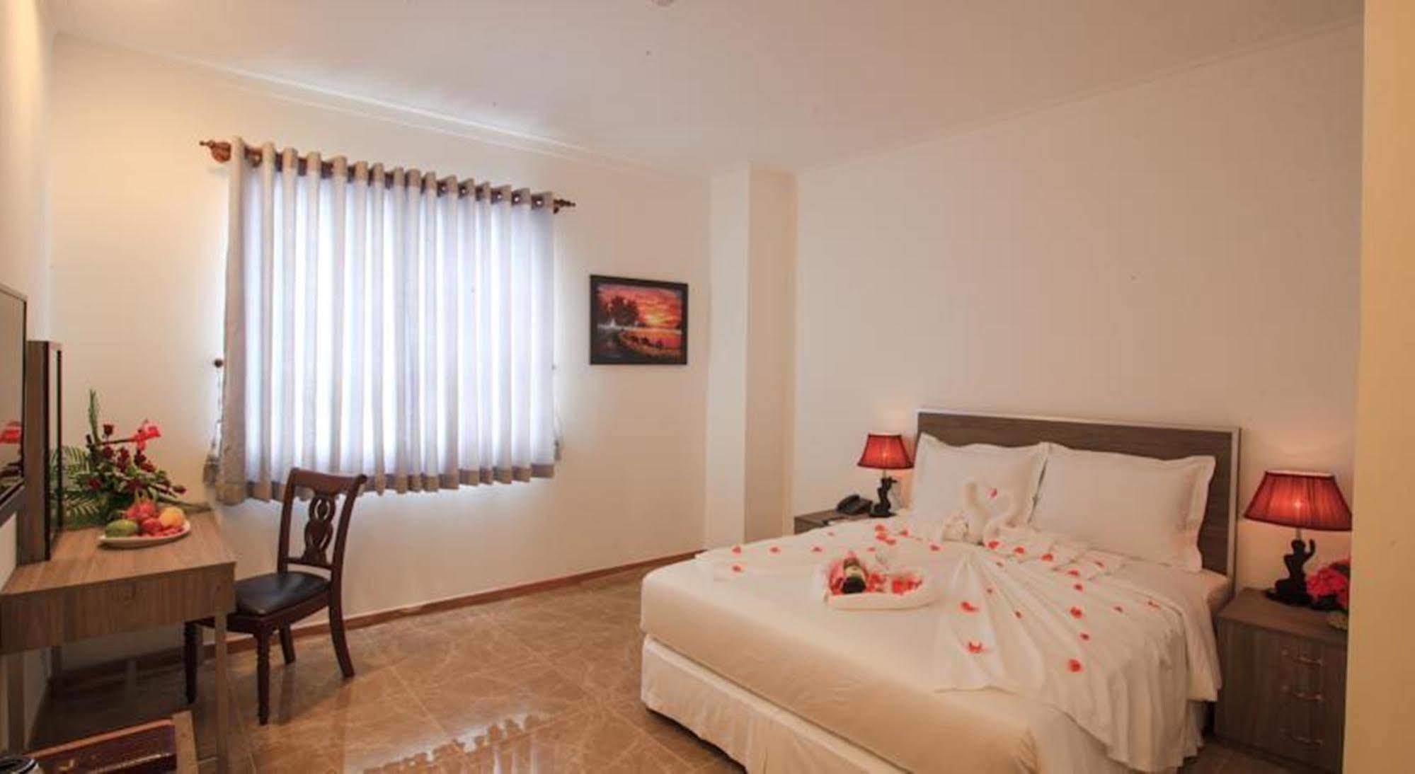 Den Long Do Hotel Nha Trang Exterior foto
