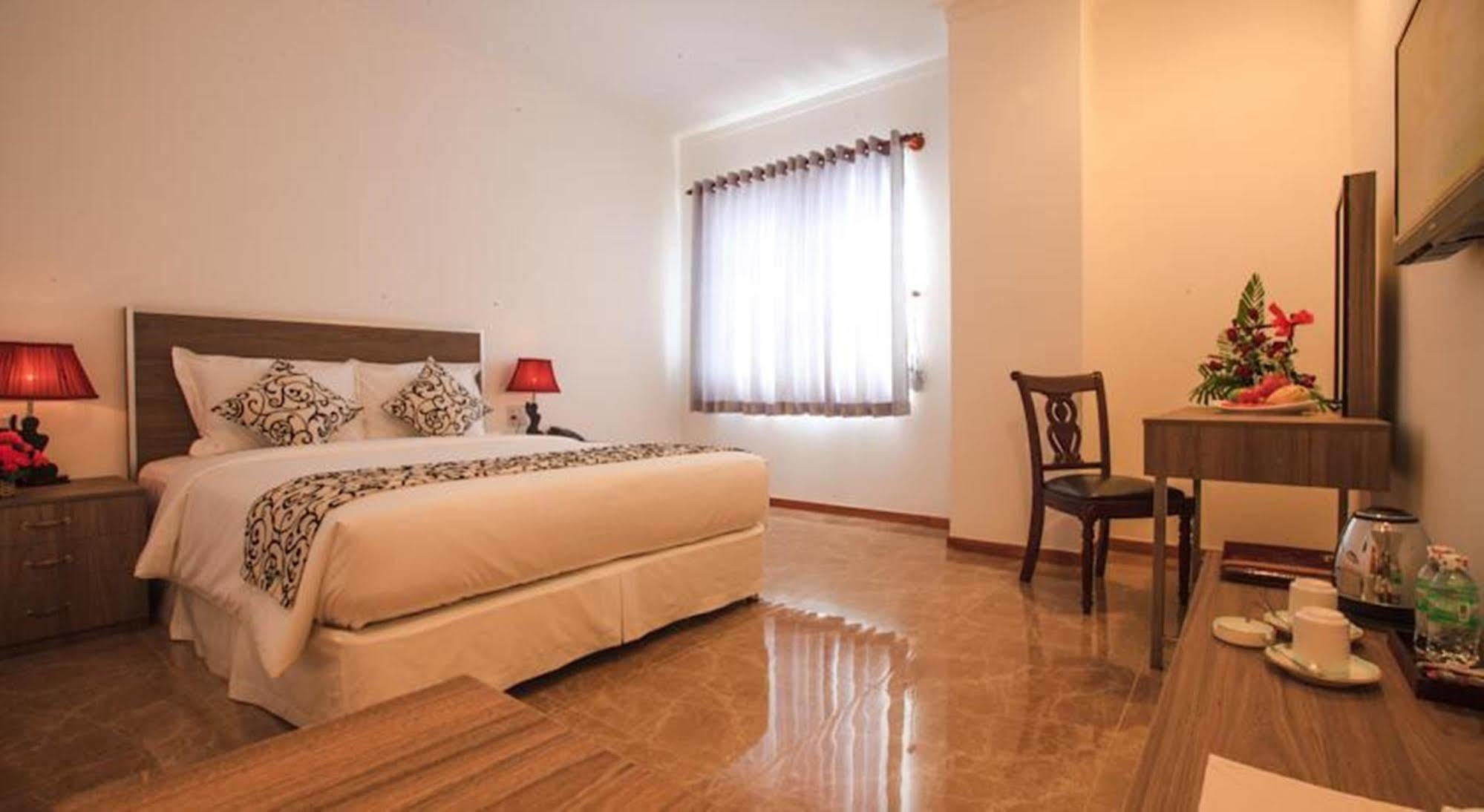 Den Long Do Hotel Nha Trang Exterior foto
